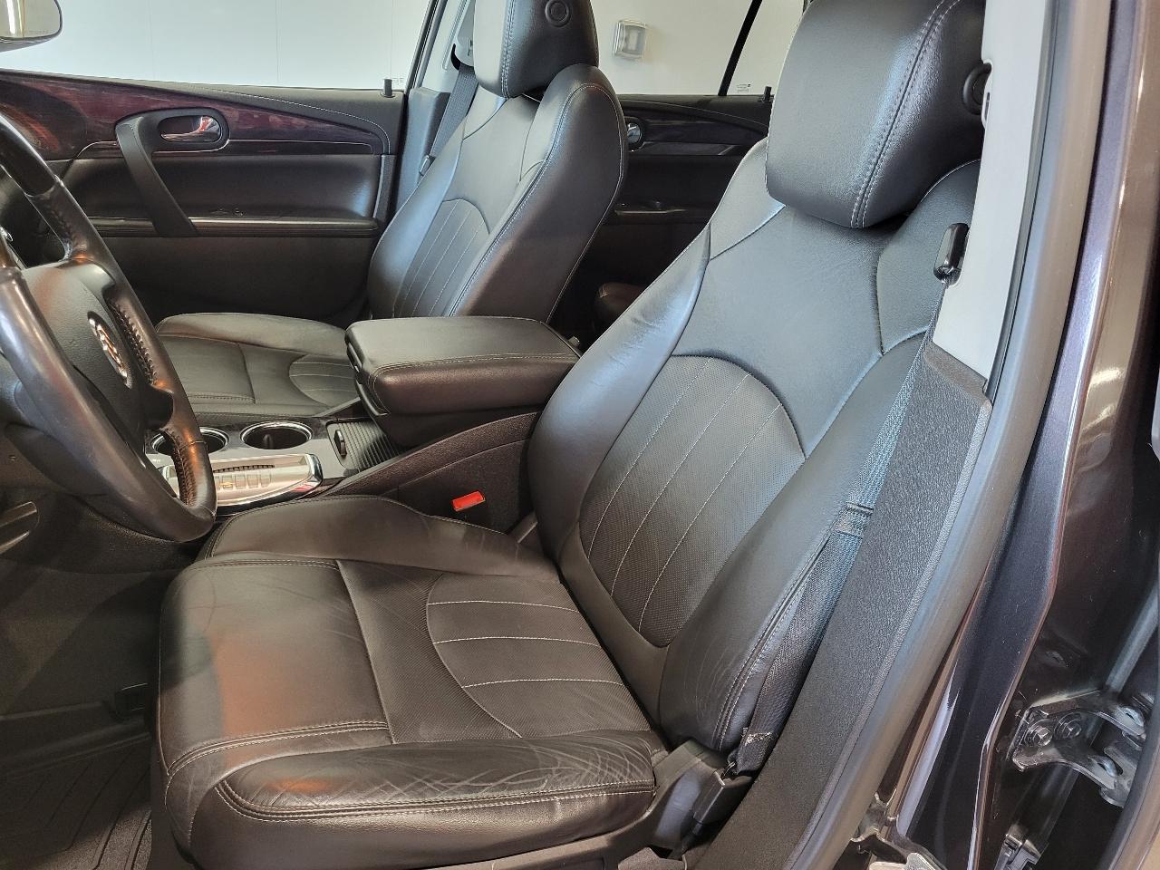 Buick Enclave AWD 4dr Leather 2016
