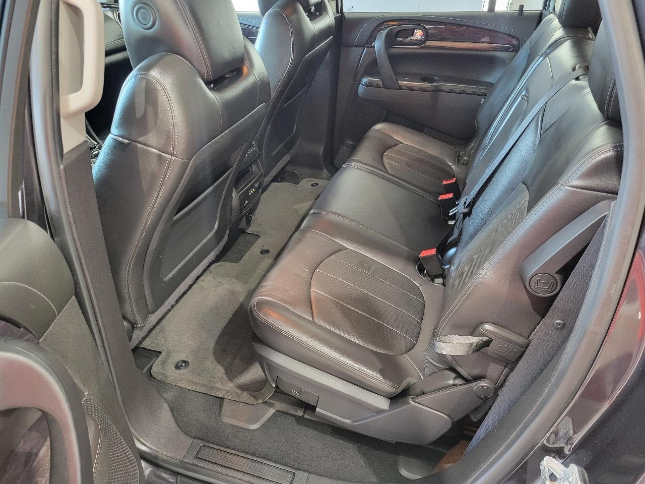 Buick Enclave AWD 4dr Leather 2016