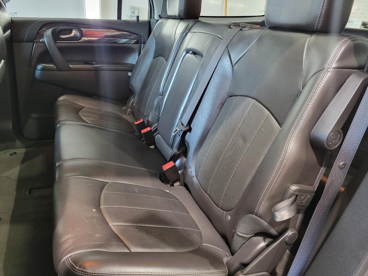 Buick Enclave AWD 4dr Leather 2016