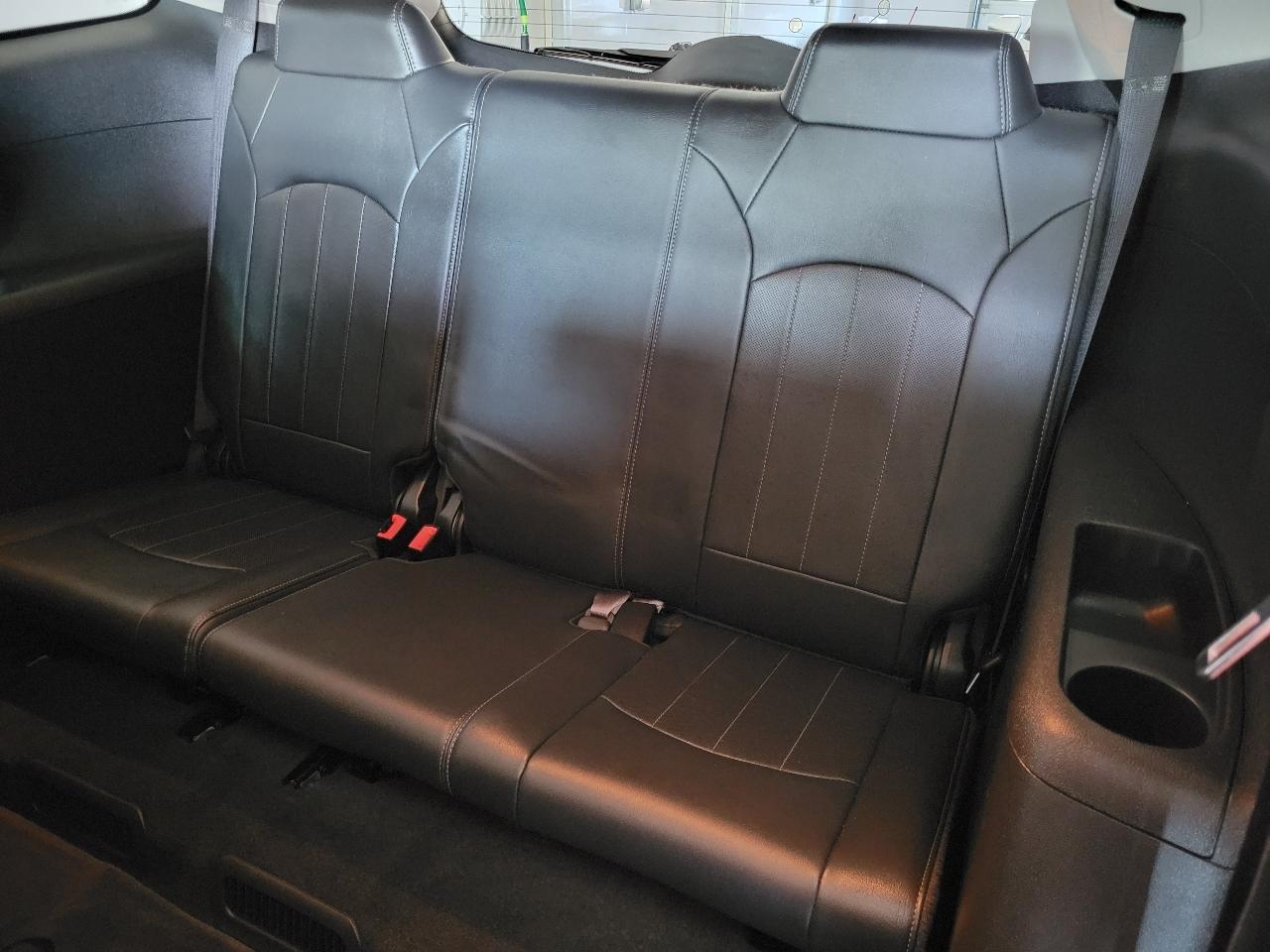 Buick Enclave AWD 4dr Leather 2016