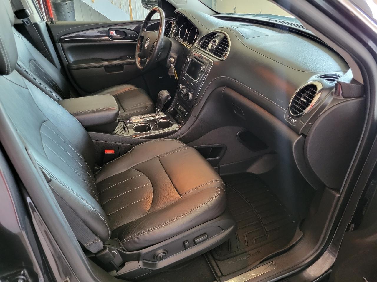 Buick Enclave AWD 4dr Leather 2016