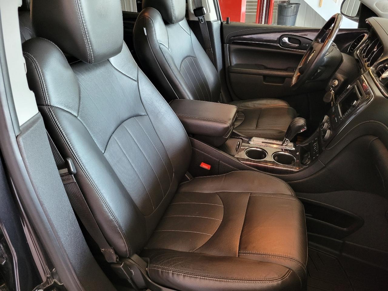 Buick Enclave AWD 4dr Leather 2016
