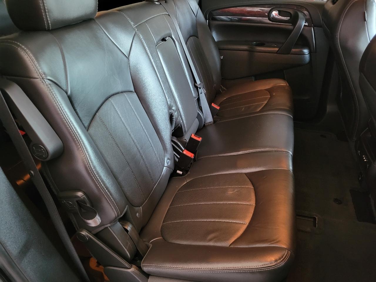 Buick Enclave AWD 4dr Leather 2016