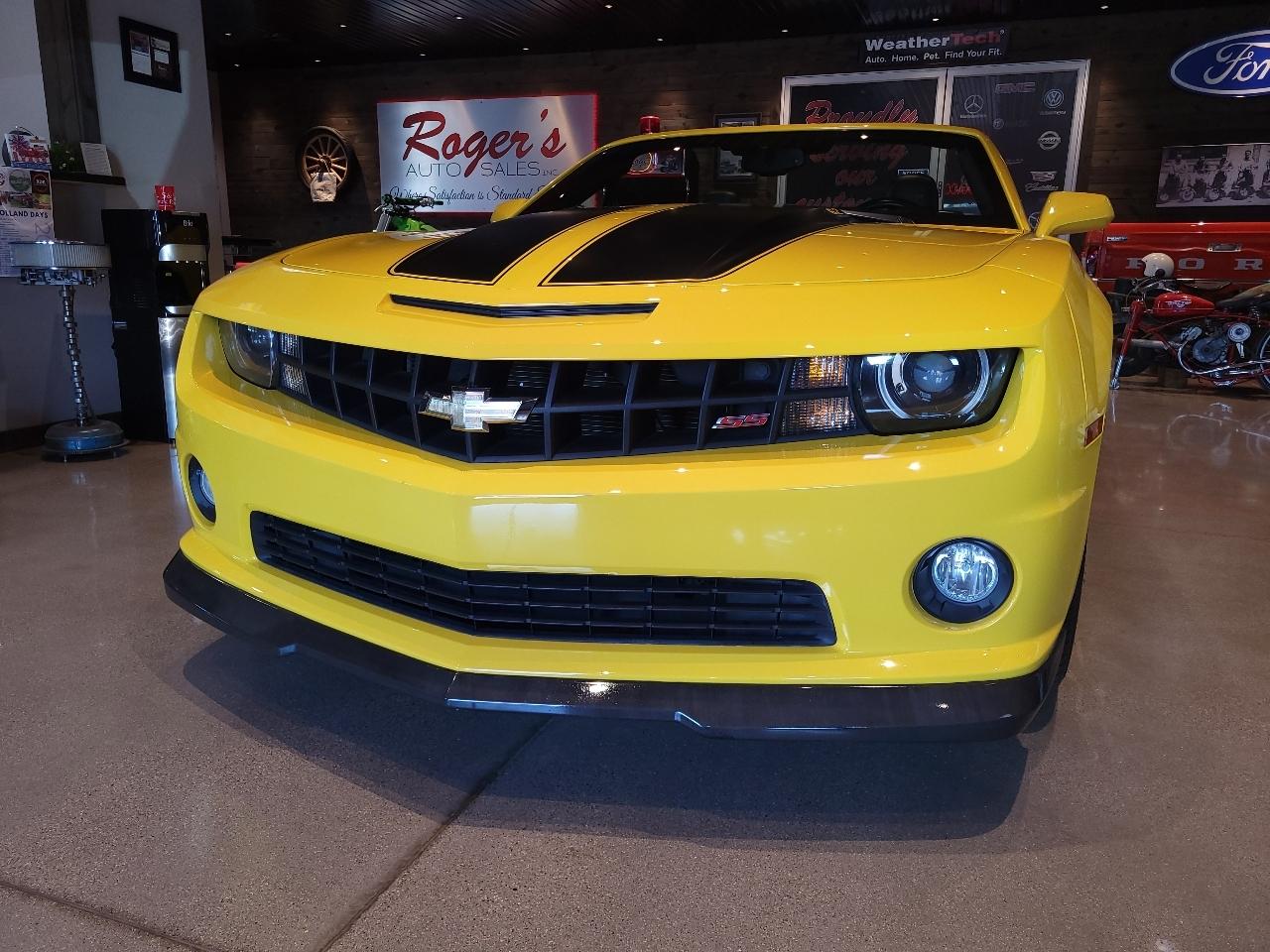 Chevrolet Camaro 2dr Conv 2SS 2011