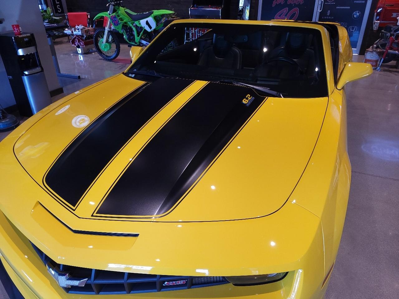 Chevrolet Camaro 2dr Conv 2SS 2011