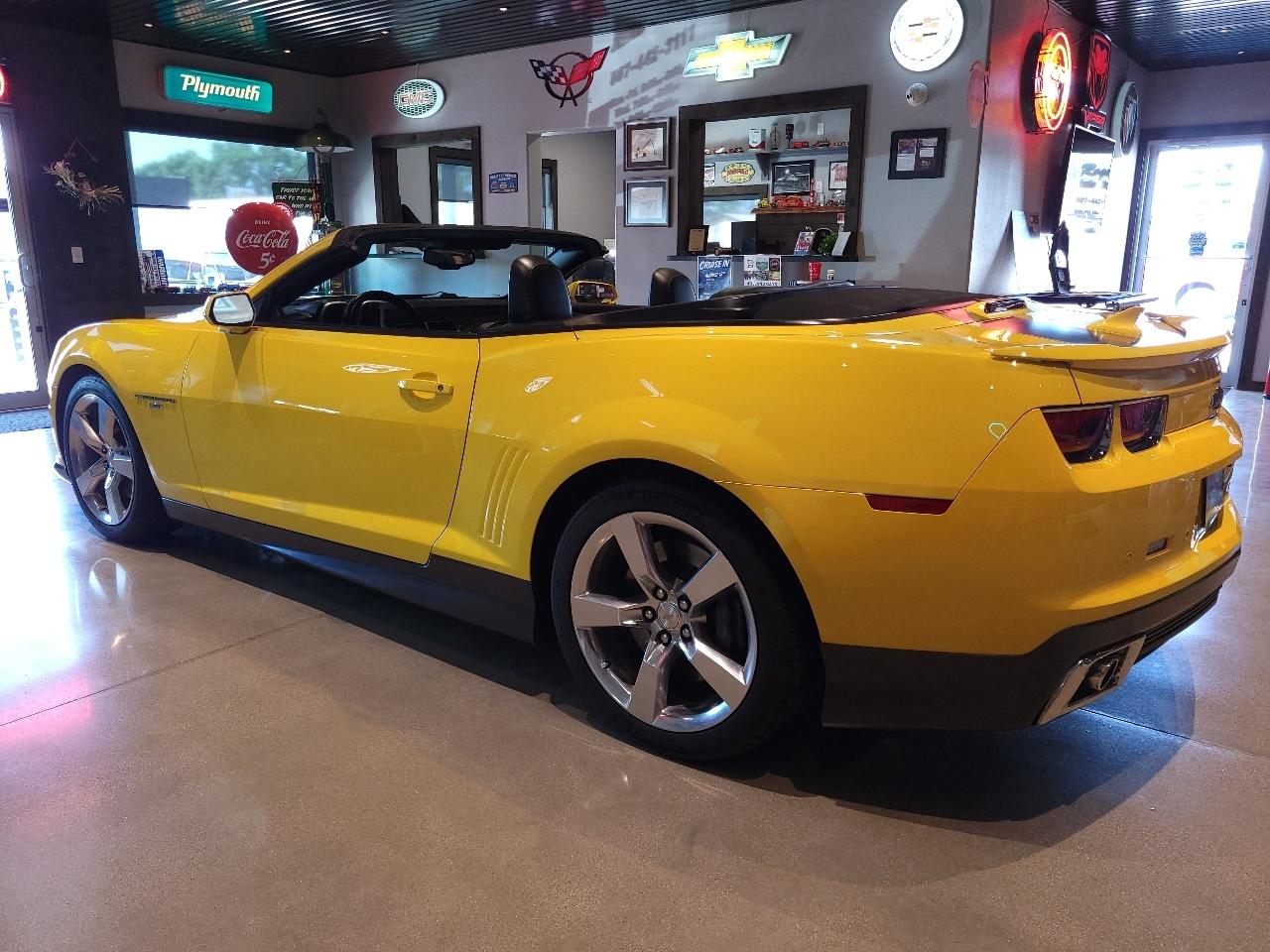 Chevrolet Camaro 2dr Conv 2SS 2011