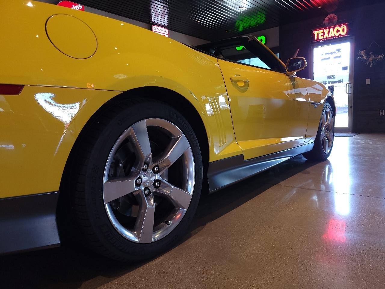 Chevrolet Camaro 2dr Conv 2SS 2011