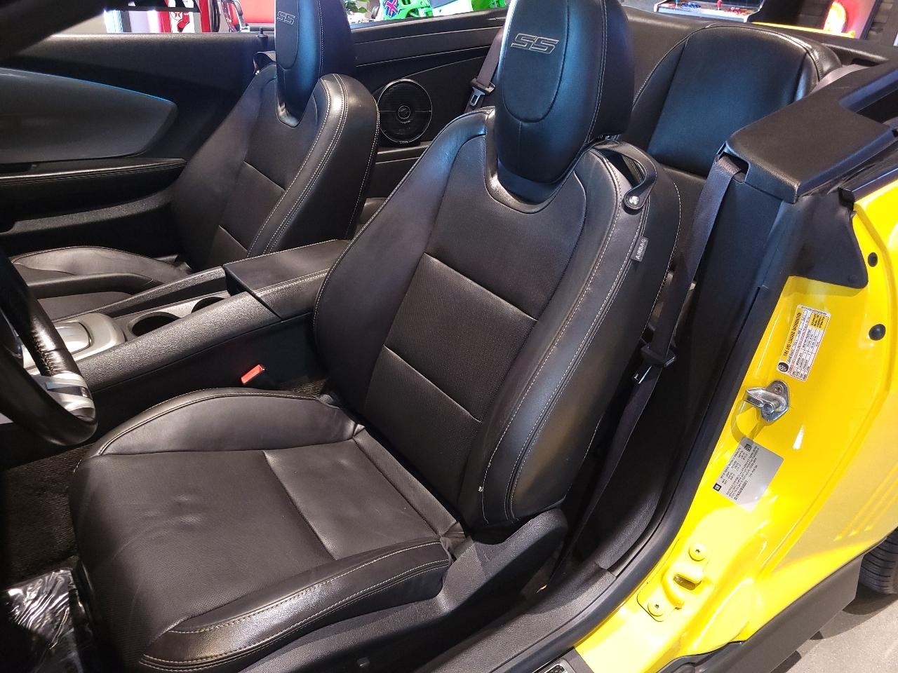 Chevrolet Camaro 2dr Conv 2SS 2011