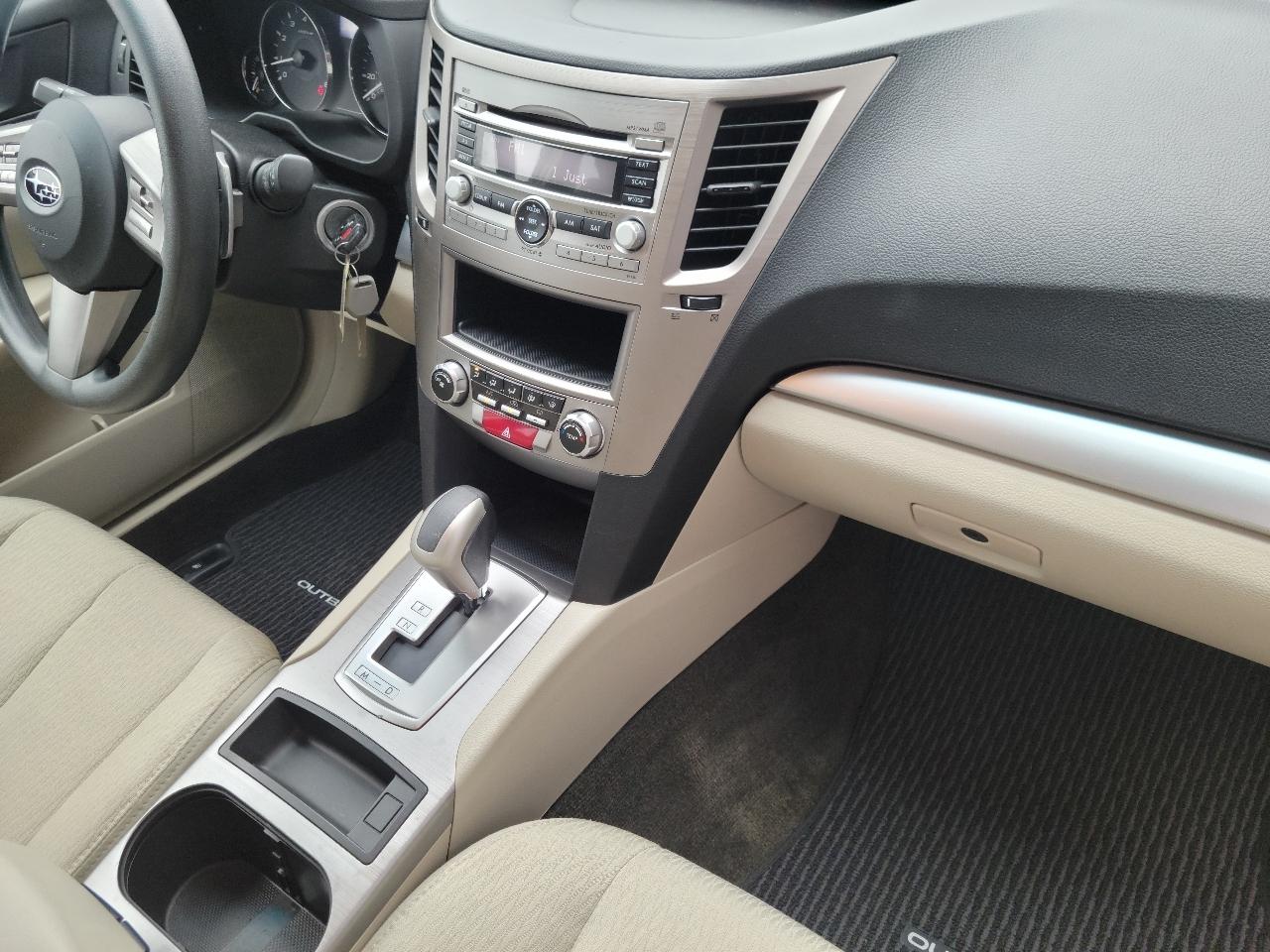 Subaru Outback 4dr Wgn H4 Auto 2.5i 2011