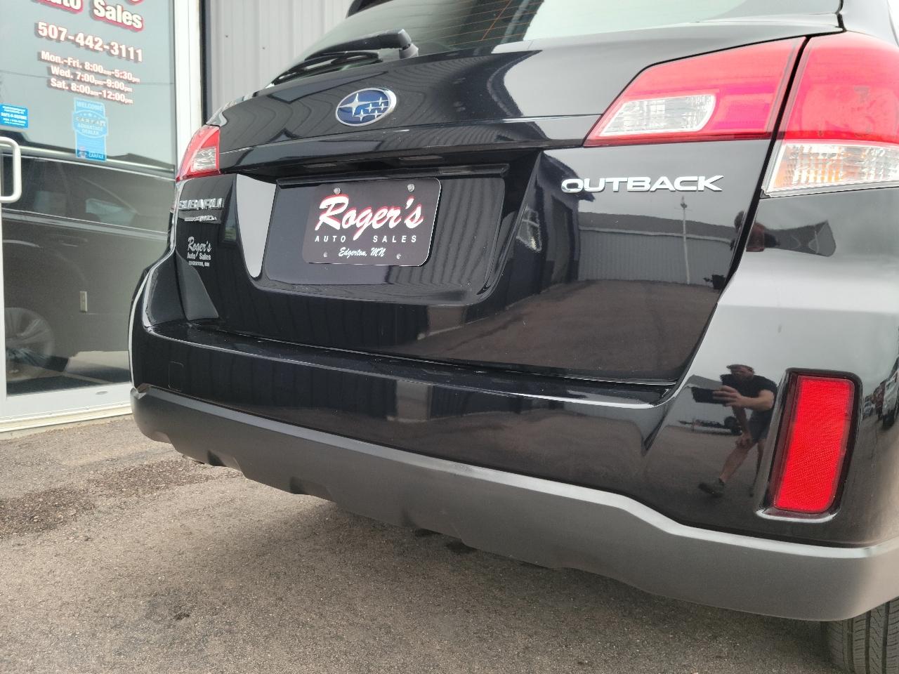 Subaru Outback 4dr Wgn H4 Auto 2.5i 2011