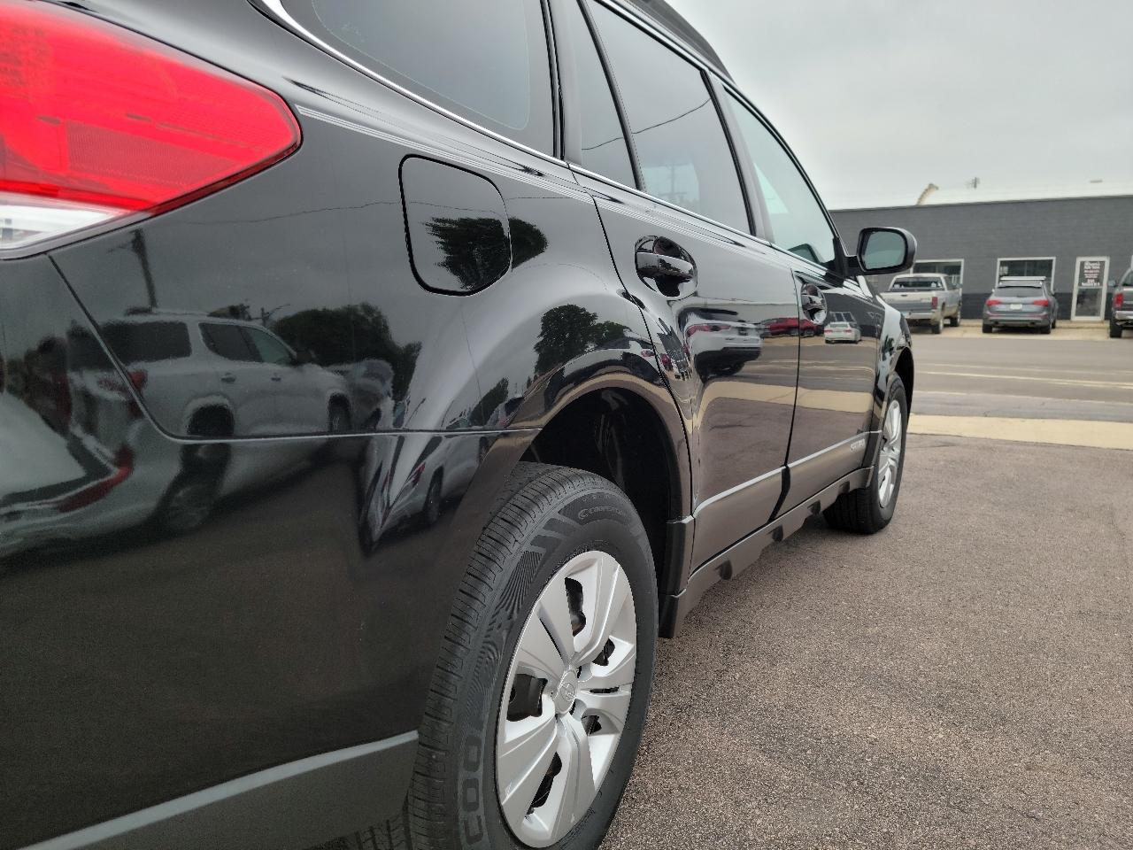 Subaru Outback 4dr Wgn H4 Auto 2.5i 2011
