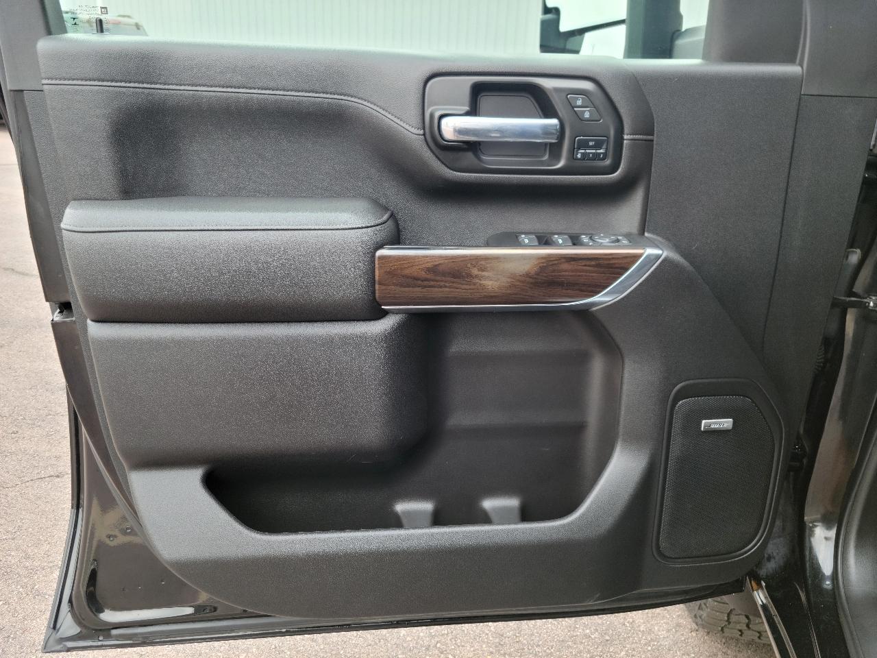 GMC Sierra 3500HD 4WD Crew Cab 159" SLT 2022