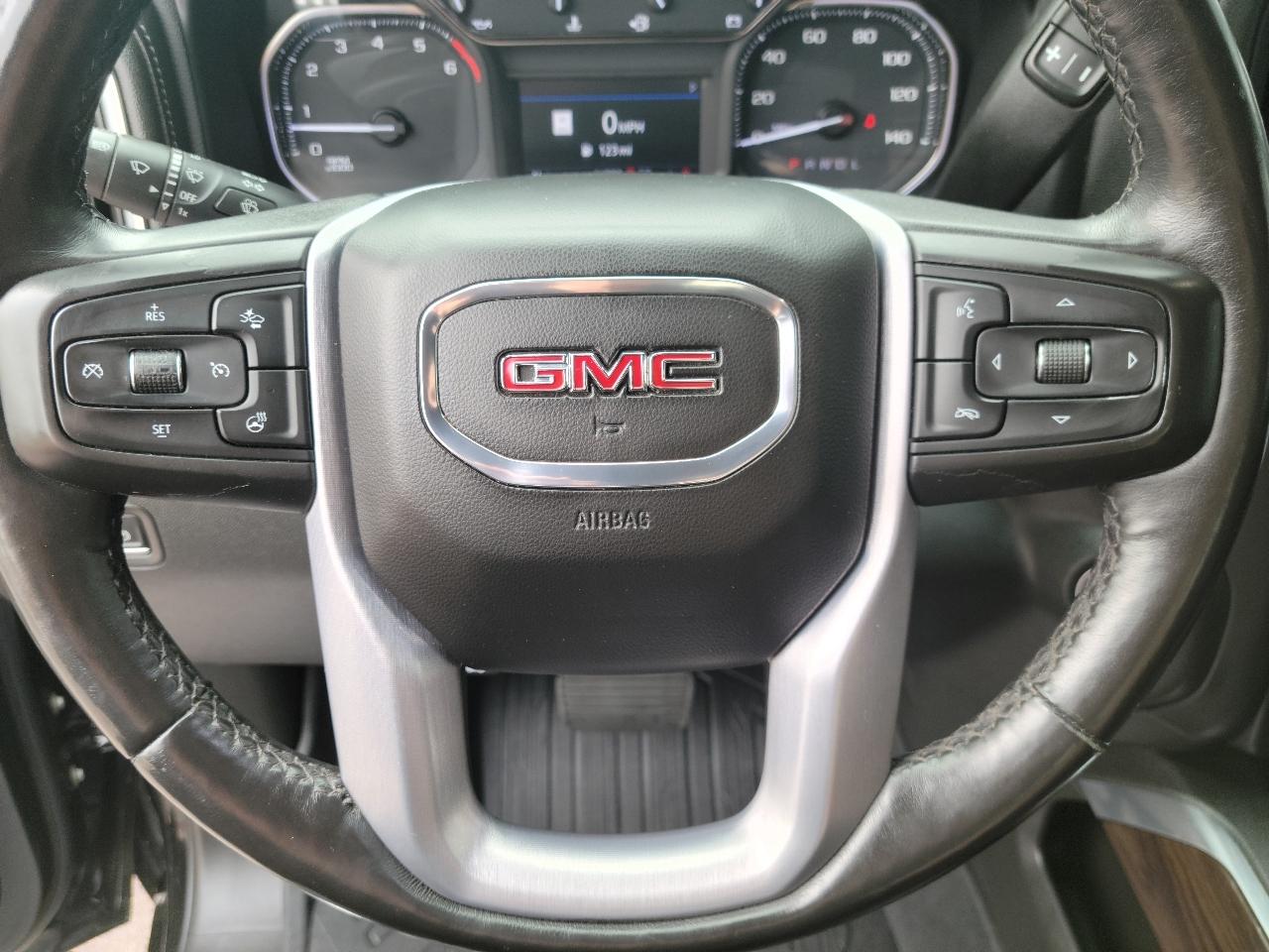 GMC Sierra 3500HD 4WD Crew Cab 159" SLT 2022