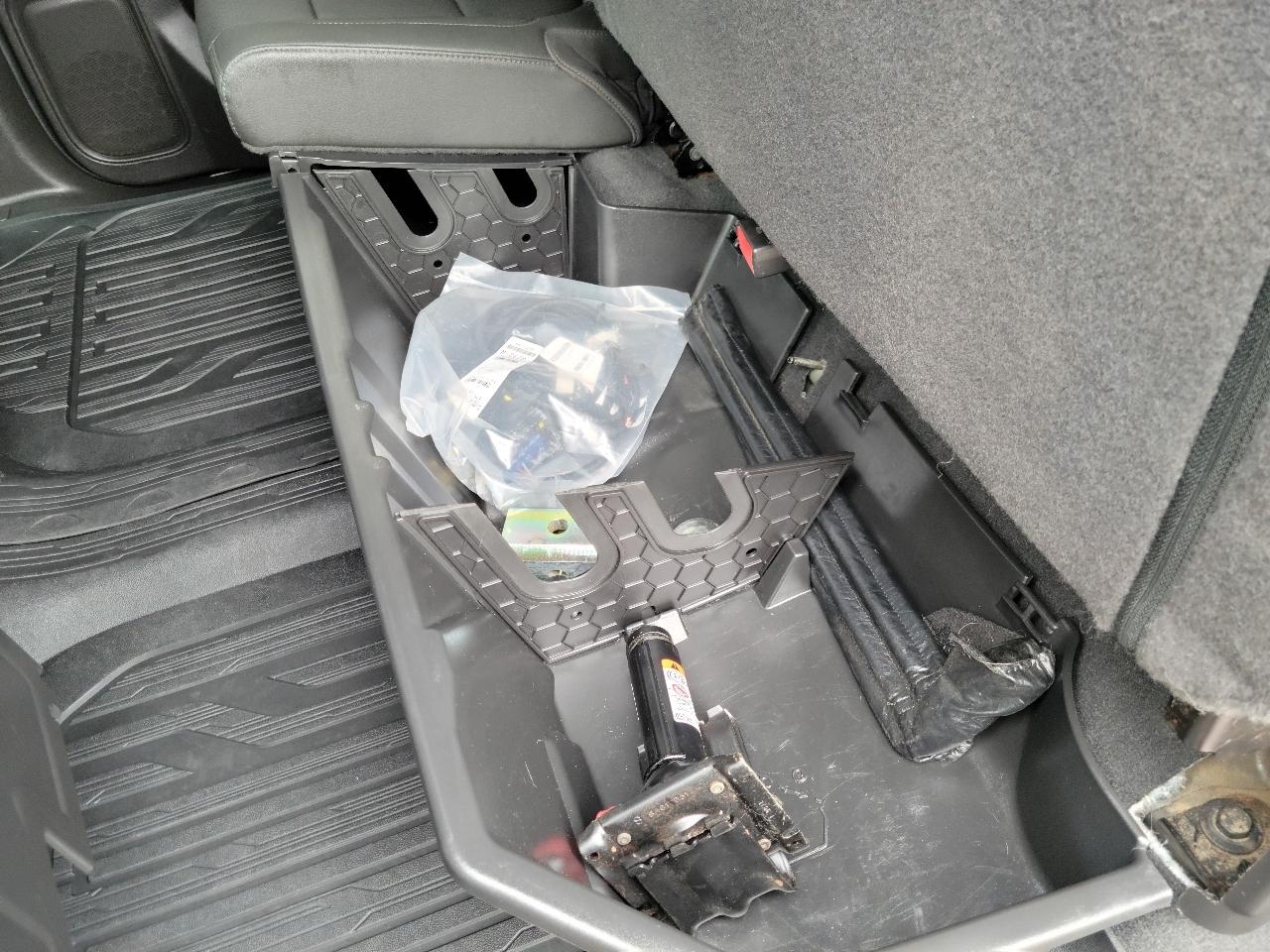 GMC Sierra 3500HD 4WD Crew Cab 159" SLT 2022
