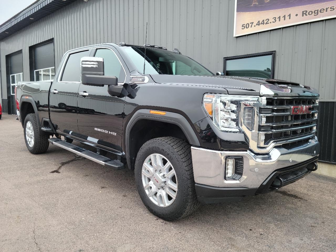 GMC Sierra 3500HD 4WD Crew Cab 159" SLT 2022
