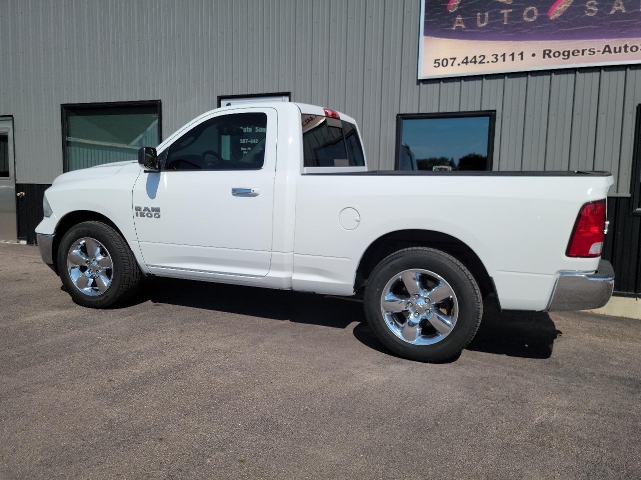 RAM 1500 2WD Reg Cab 120.5" Big Horn 2015