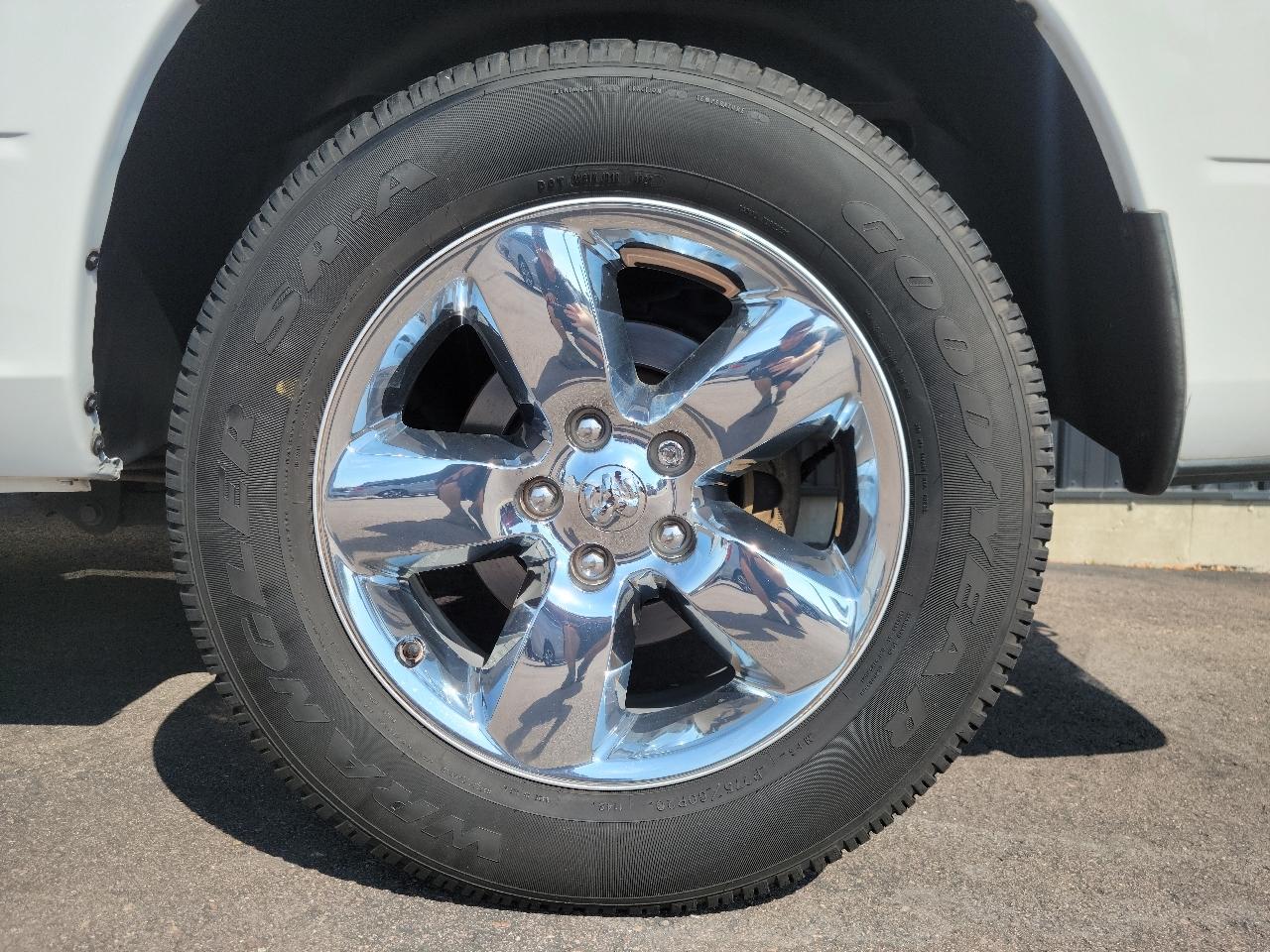 RAM 1500 2WD Reg Cab 120.5" Big Horn 2015