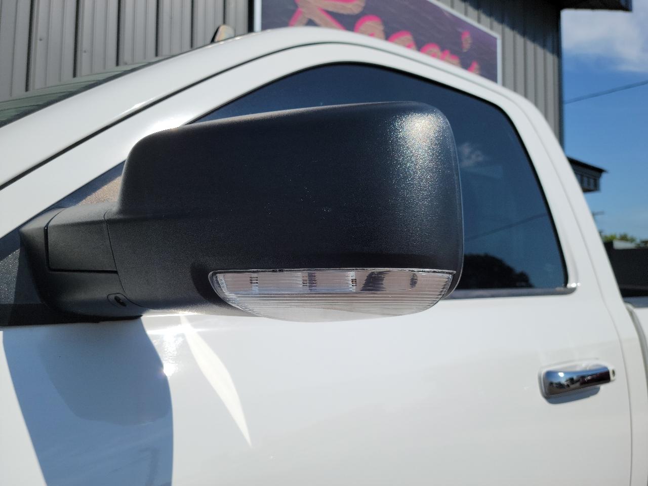 RAM 1500 2WD Reg Cab 120.5" Big Horn 2015