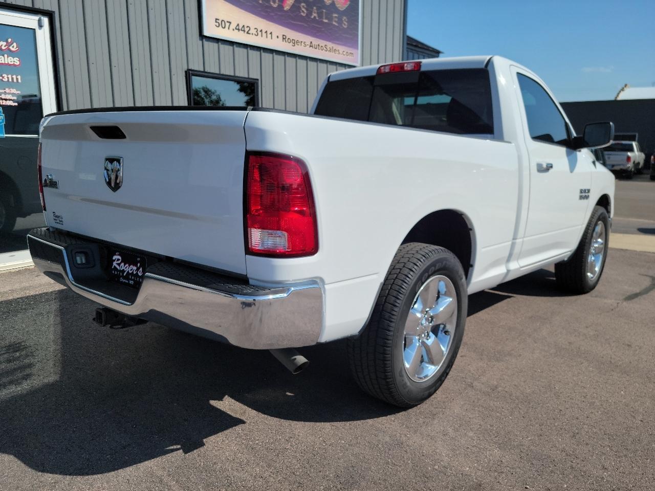 RAM 1500 2WD Reg Cab 120.5" Big Horn 2015