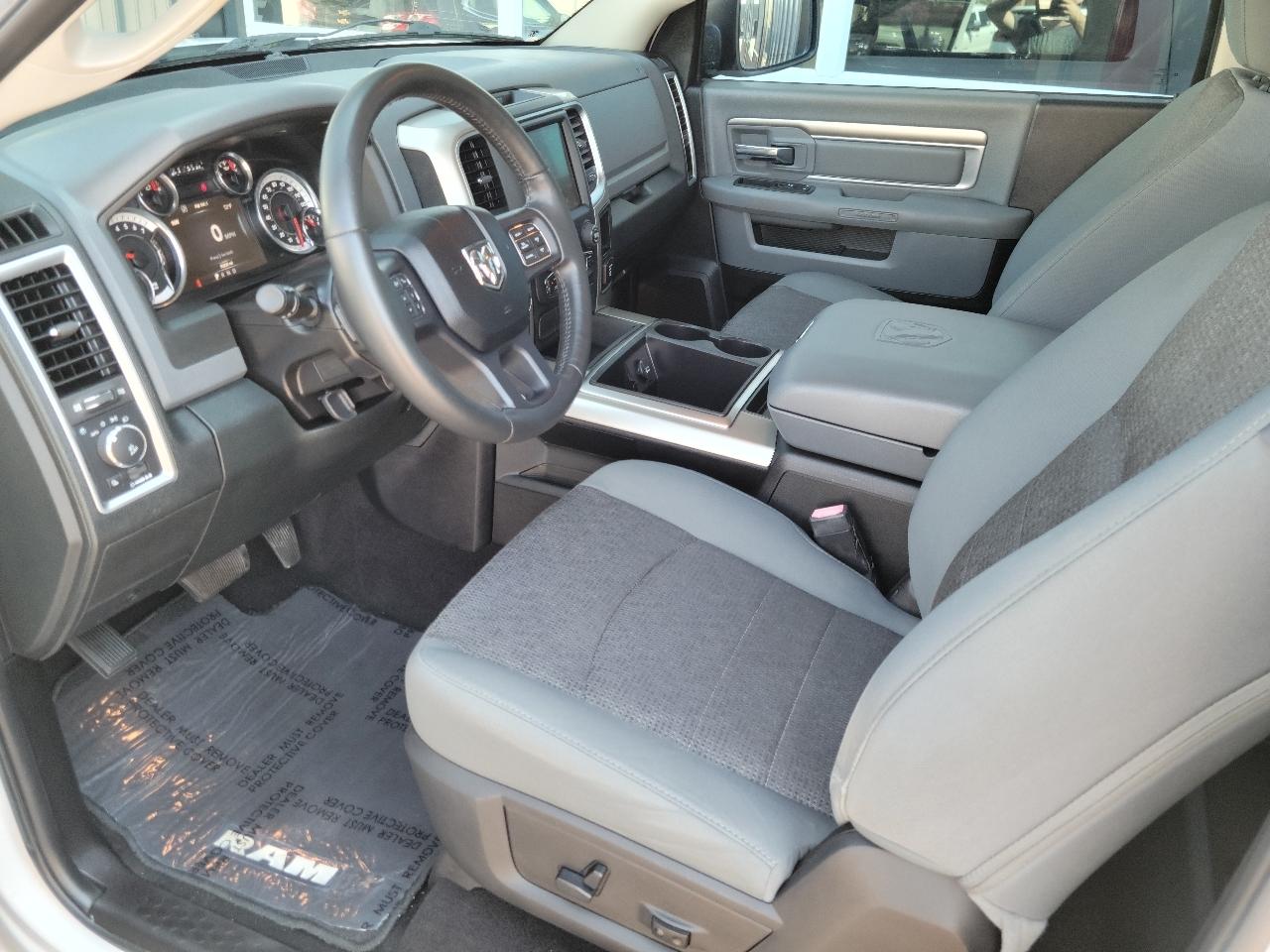 RAM 1500 2WD Reg Cab 120.5" Big Horn 2015