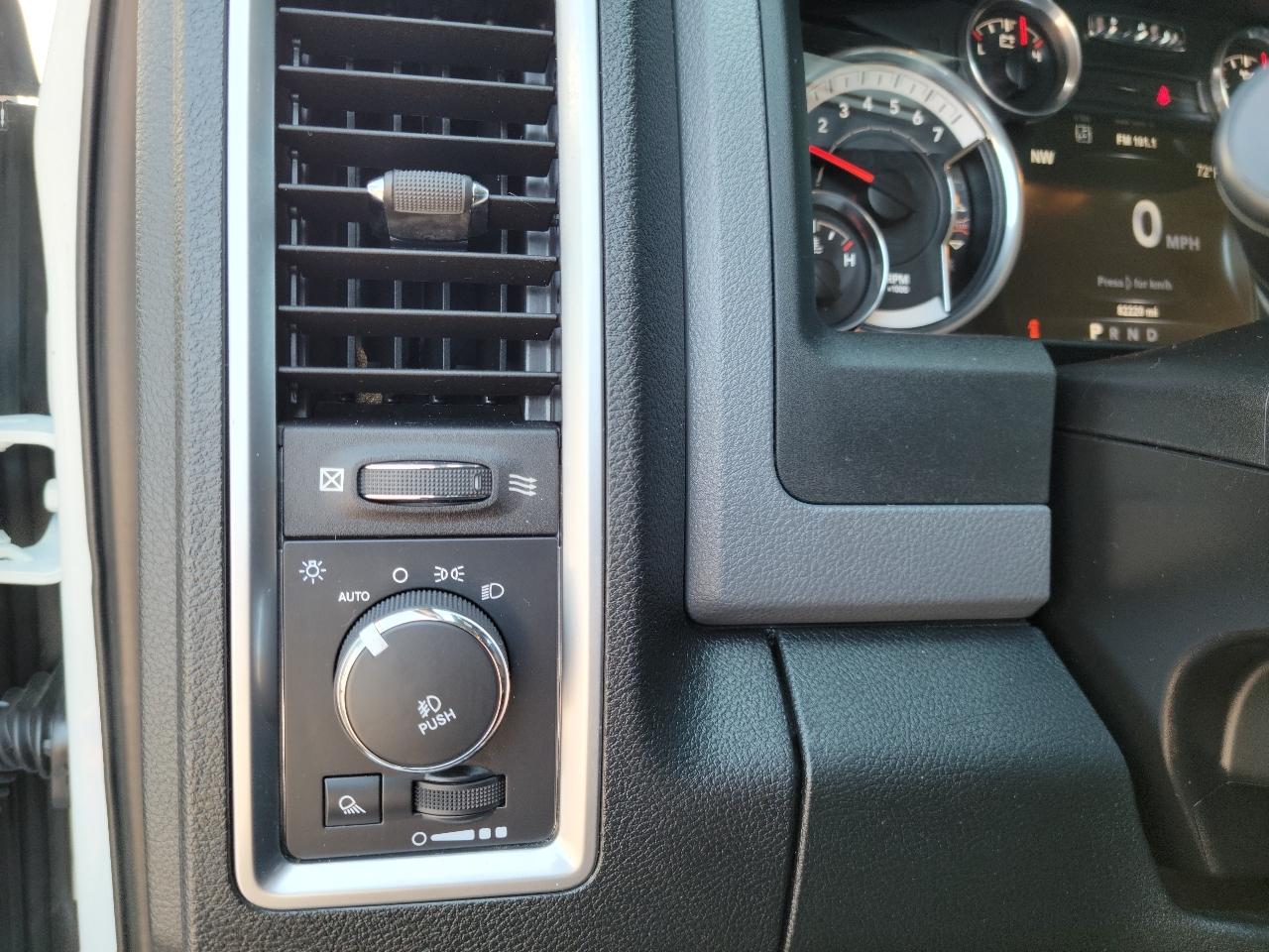 RAM 1500 2WD Reg Cab 120.5" Big Horn 2015
