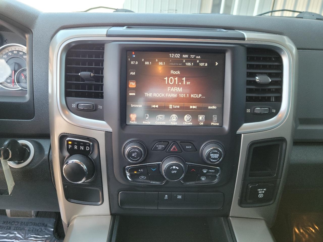 RAM 1500 2WD Reg Cab 120.5" Big Horn 2015