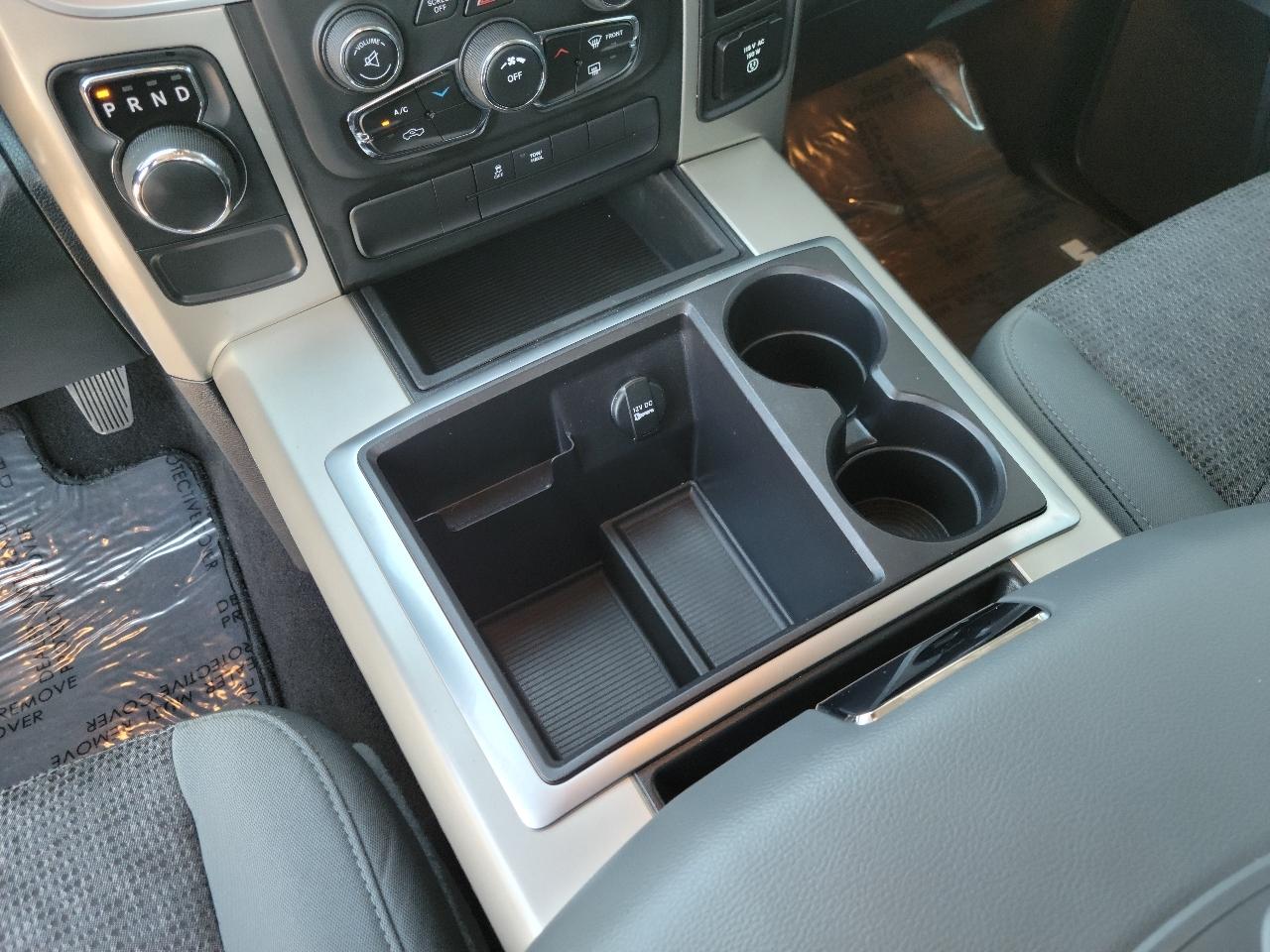 RAM 1500 2WD Reg Cab 120.5" Big Horn 2015