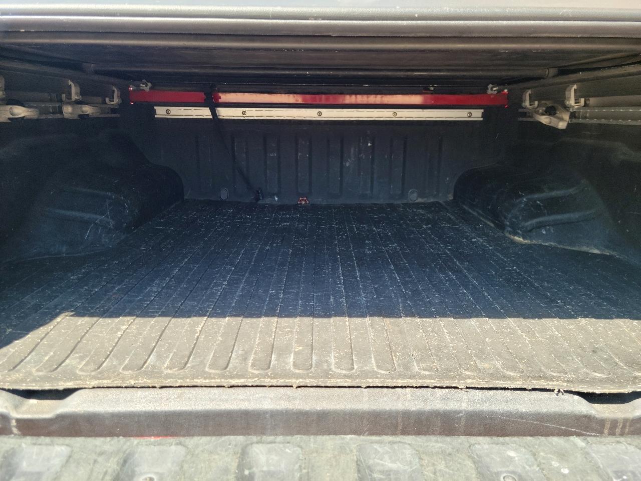 Nissan Frontier 4WD SE Crew Cab V6 Auto 2005