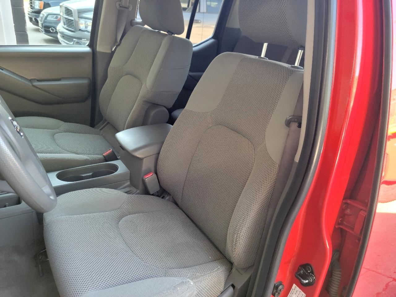 Nissan Frontier 4WD SE Crew Cab V6 Auto 2005