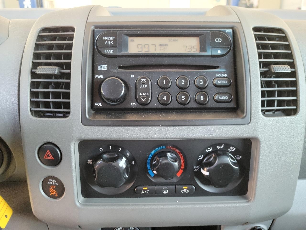 Nissan Frontier 4WD SE Crew Cab V6 Auto 2005