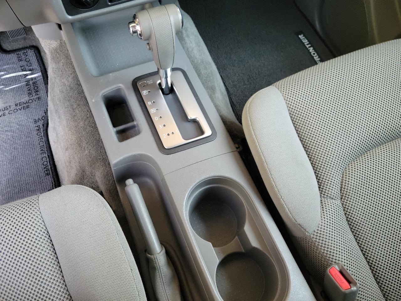 Nissan Frontier 4WD SE Crew Cab V6 Auto 2005