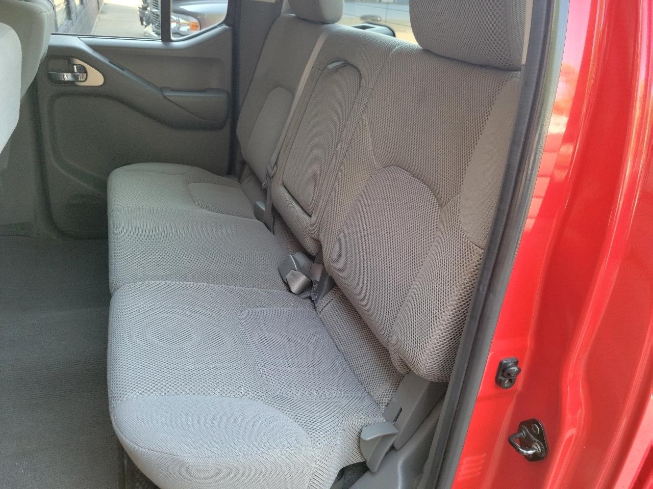 Nissan Frontier 4WD SE Crew Cab V6 Auto 2005
