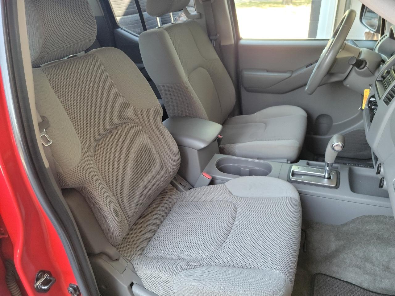 Nissan Frontier 4WD SE Crew Cab V6 Auto 2005