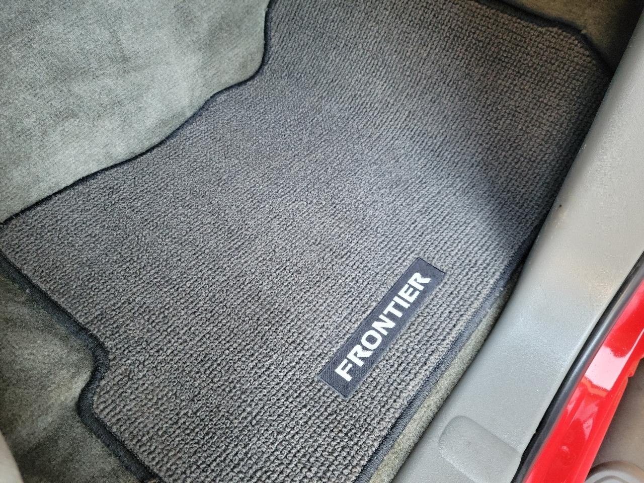 Nissan Frontier 4WD SE Crew Cab V6 Auto 2005