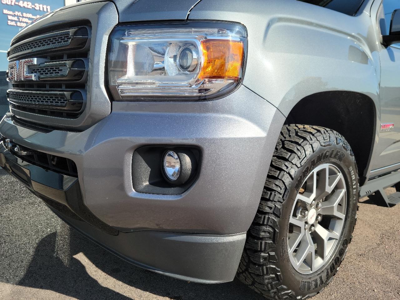 GMC Canyon 4WD Crew Cab 128.3" All Terrain w/Cloth 2019