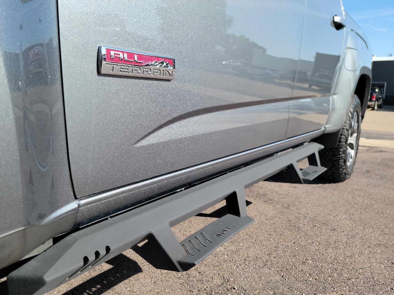 GMC Canyon 4WD Crew Cab 128.3" All Terrain w/Cloth 2019