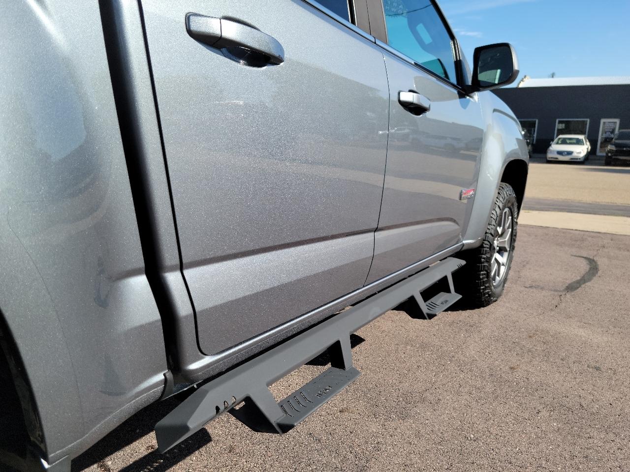 GMC Canyon 4WD Crew Cab 128.3" All Terrain w/Cloth 2019