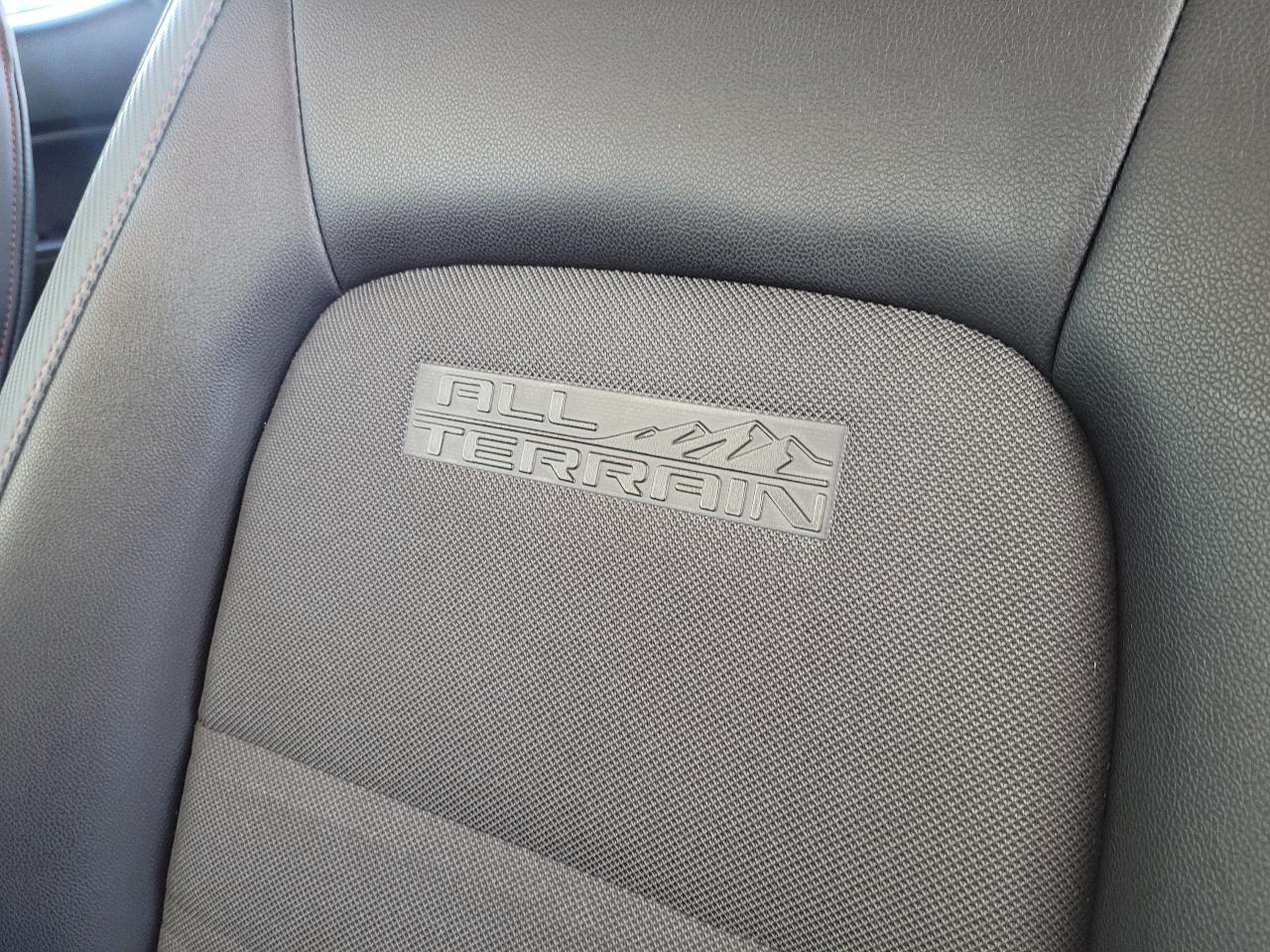 GMC Canyon 4WD Crew Cab 128.3" All Terrain w/Cloth 2019
