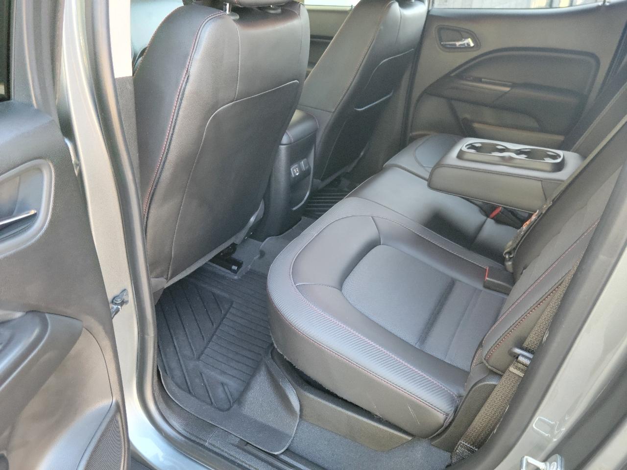 GMC Canyon 4WD Crew Cab 128.3" All Terrain w/Cloth 2019