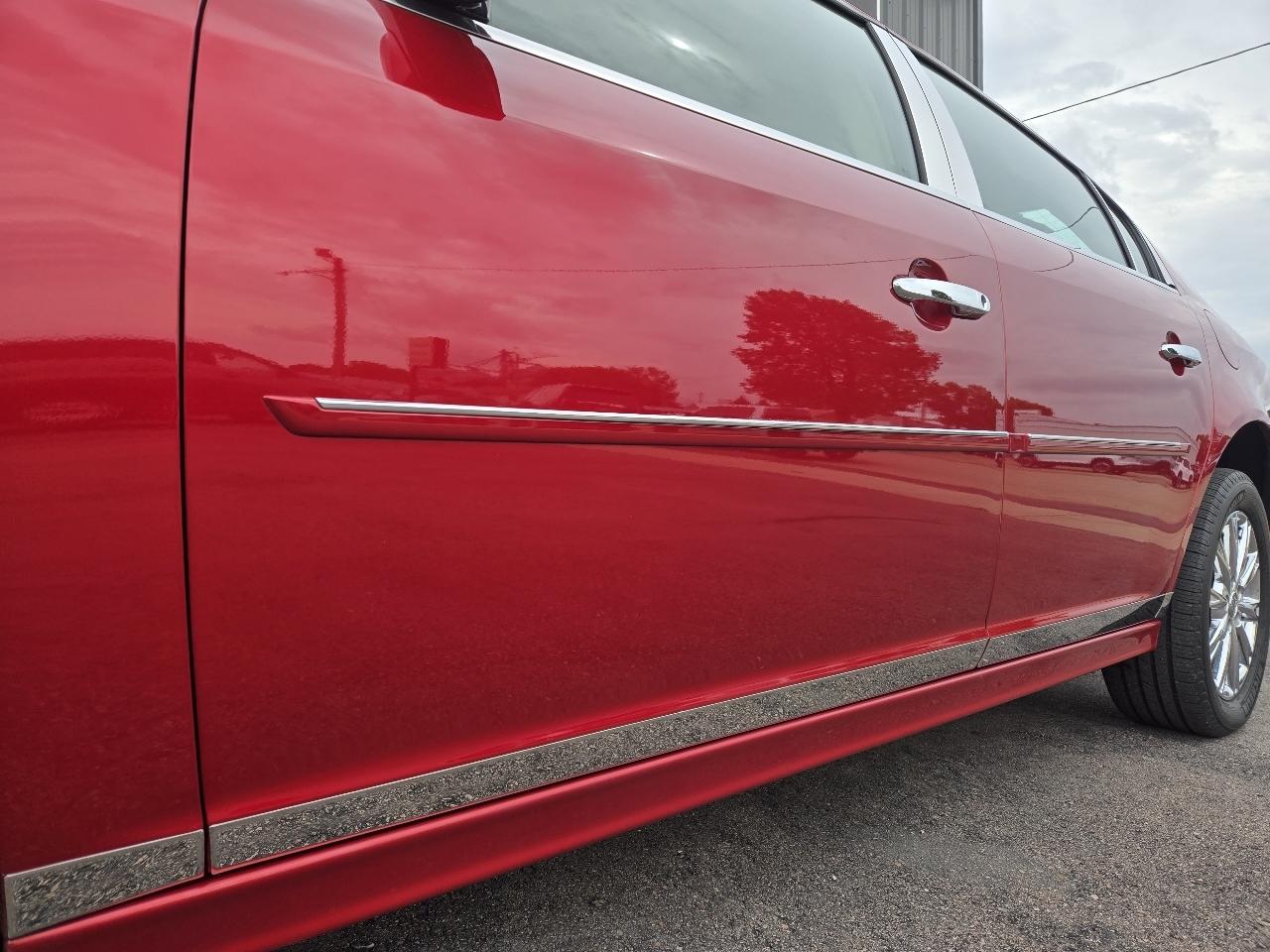 Buick Lucerne 4dr Sdn CXL Premium 2011