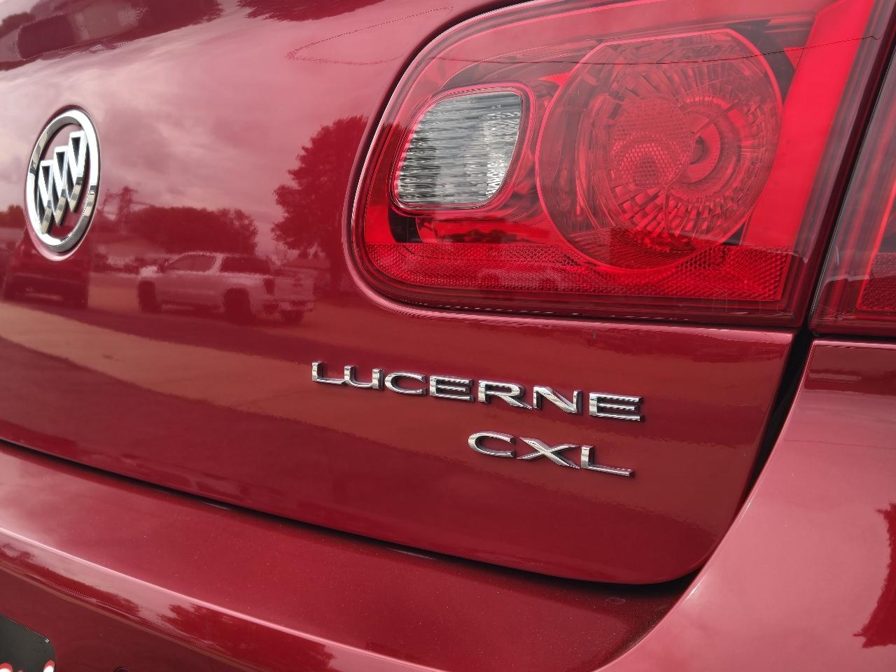 Buick Lucerne 4dr Sdn CXL Premium 2011