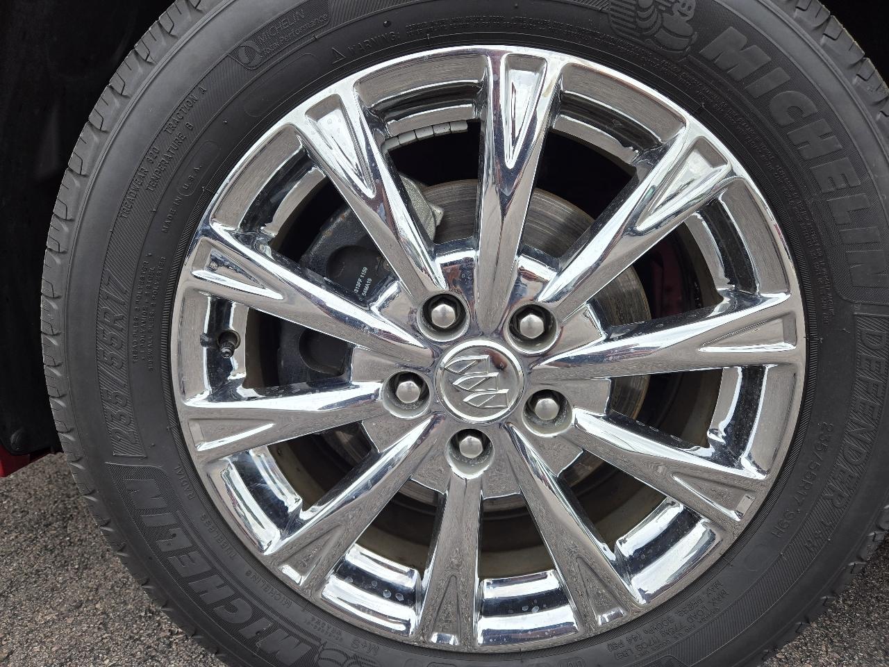 Buick Lucerne 4dr Sdn CXL Premium 2011
