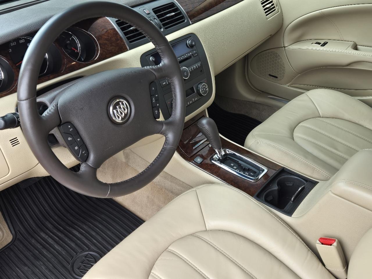 Buick Lucerne 4dr Sdn CXL Premium 2011