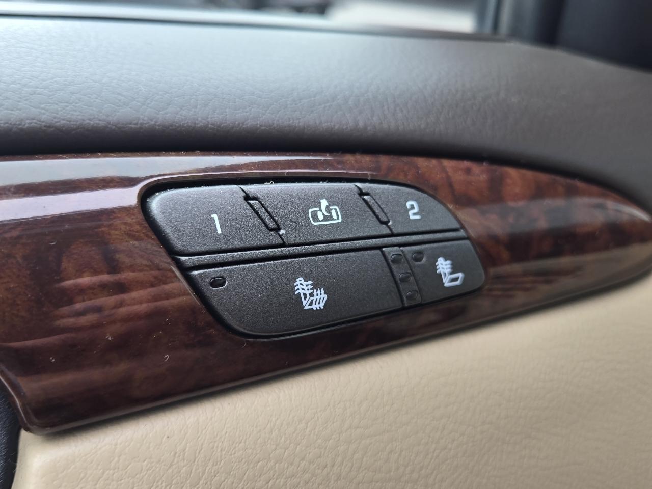 Buick Lucerne 4dr Sdn CXL Premium 2011
