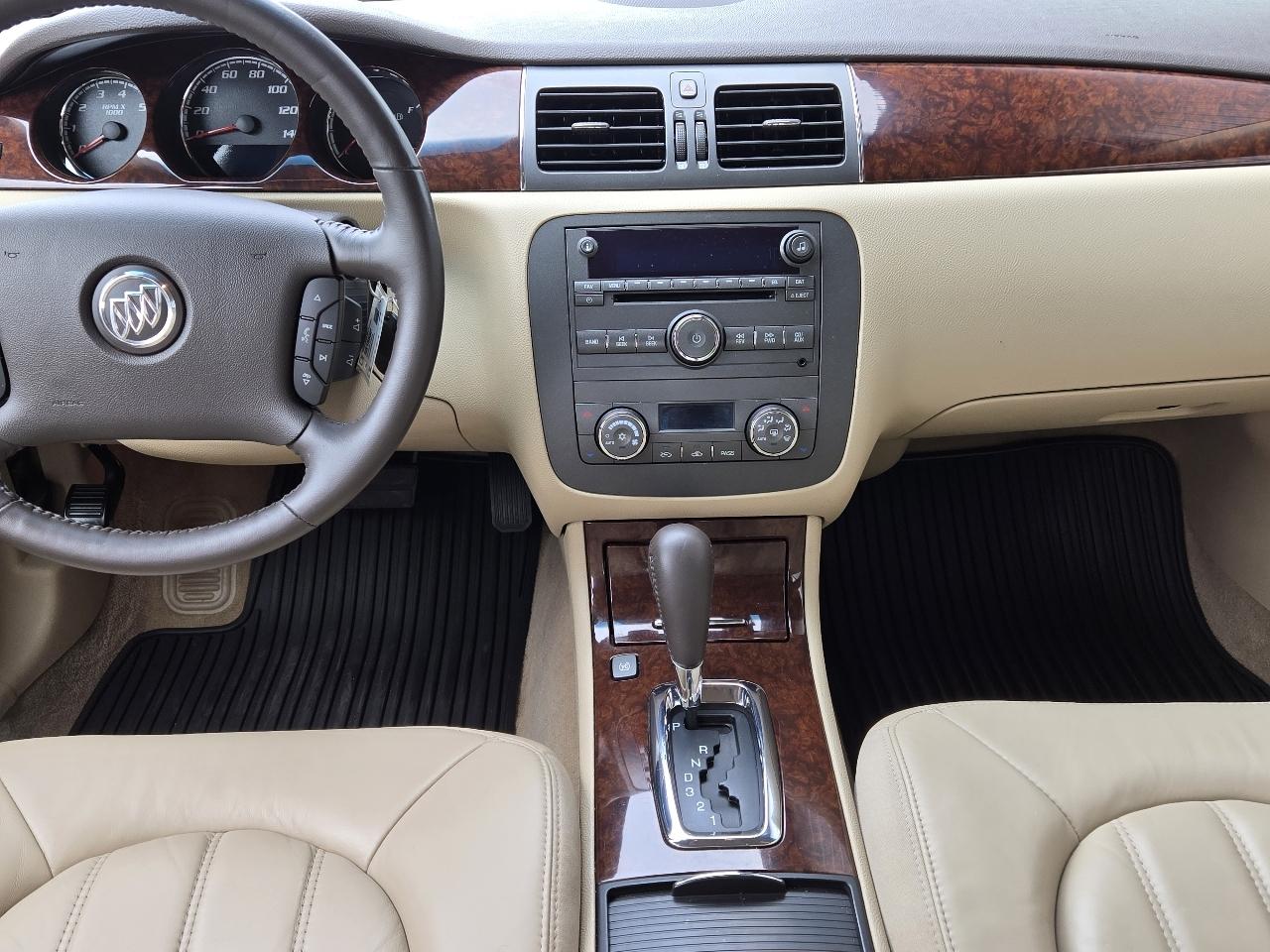 Buick Lucerne 4dr Sdn CXL Premium 2011