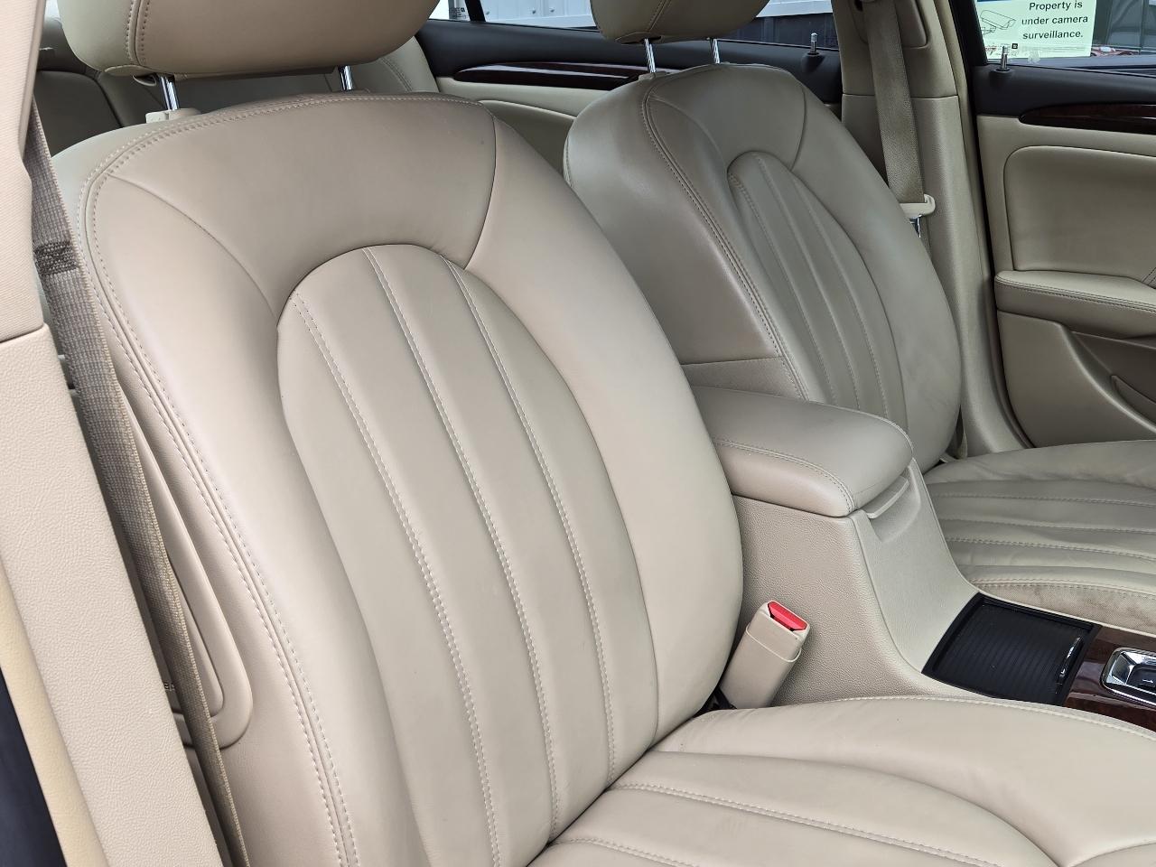 Buick Lucerne 4dr Sdn CXL Premium 2011