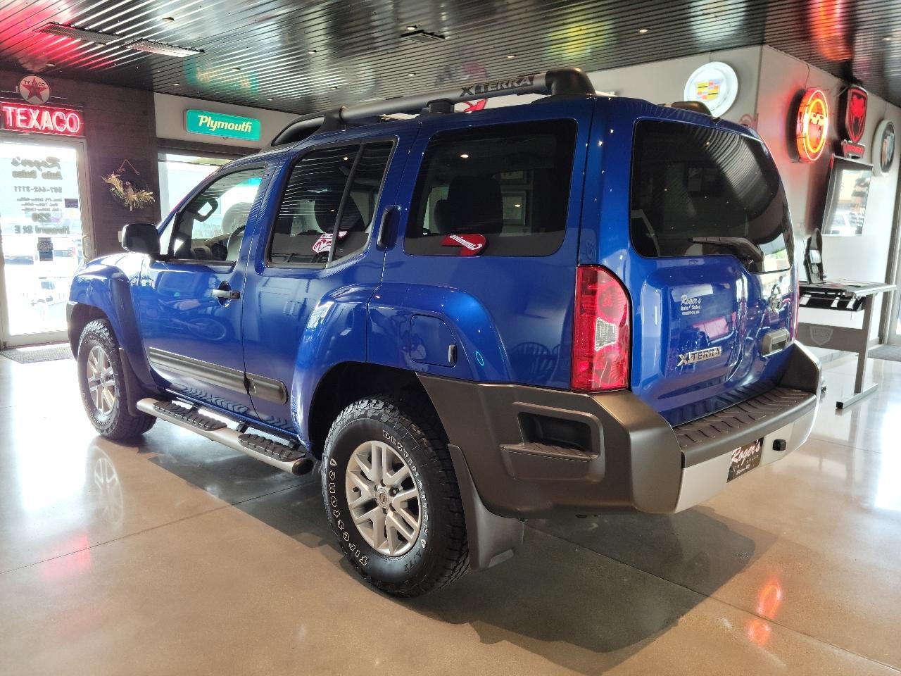 2014 Nissan Xterra S - Photo 11
