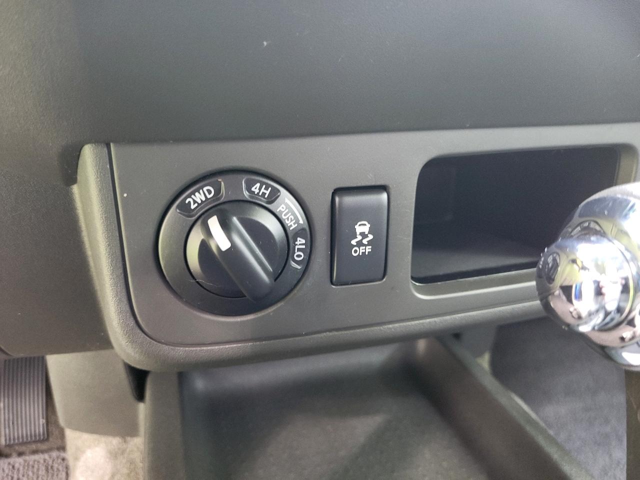 2014 Nissan Xterra S - Photo 21