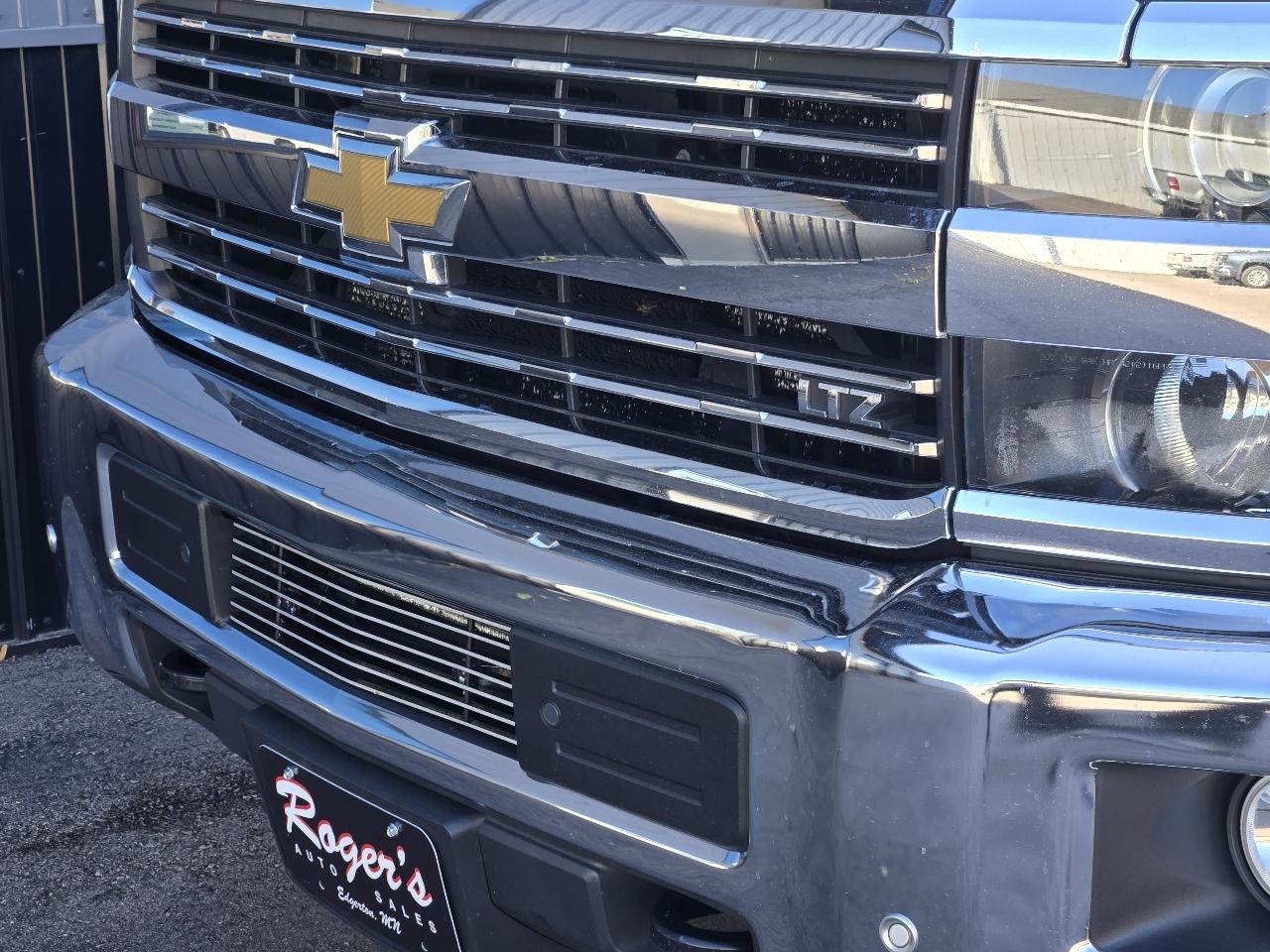 Chevrolet Silverado photo 26