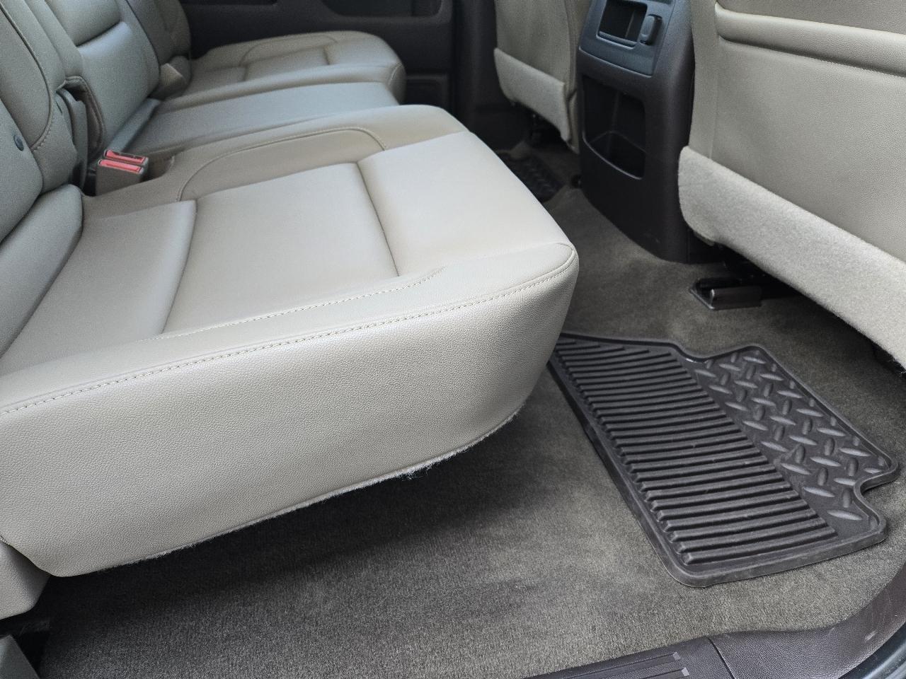 Chevrolet Silverado photo 17